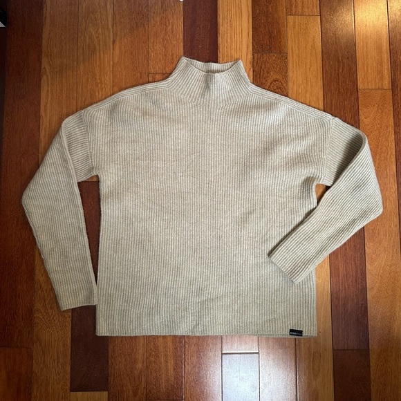 FWD | Friday Beige Ribbed Turtleneck Sweater Size Medium / Large - Picture 1 of 7